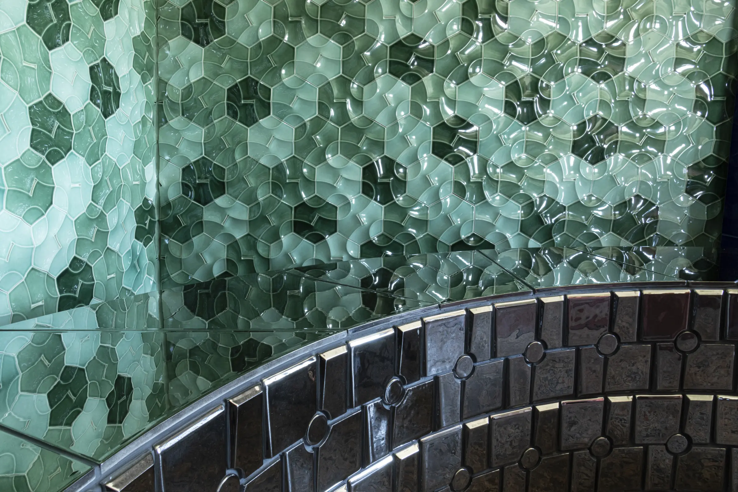 Cadenza emerald setting